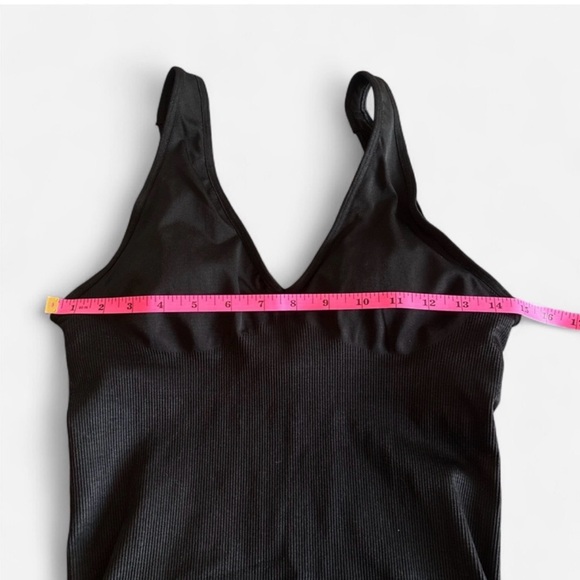 PINK Victoria's Secret Sleek Black Joggers - Picture 5 of 8